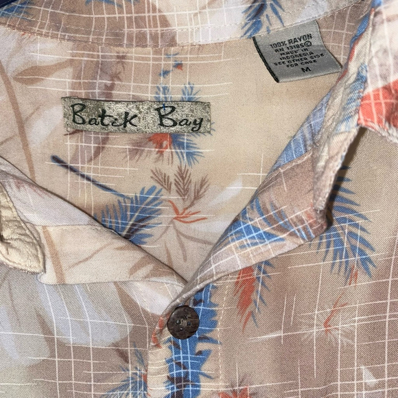 Men's Batik Bay Button Down Shirt Size M Beige Blue Palm Tree Print - Picture 3 of 4